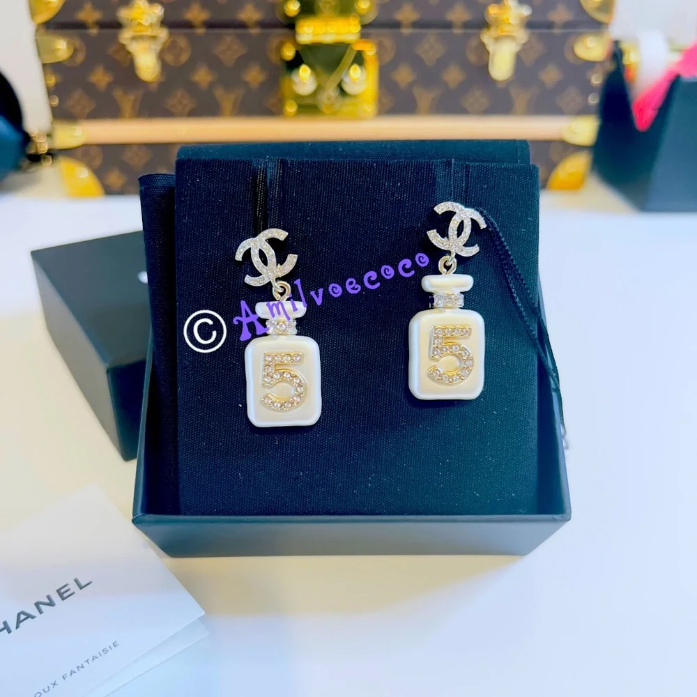 New CHANEL Perfume bottle Motif Coco Logos Rhinestone Earrings light Gold A22S - Picture 3 of 5